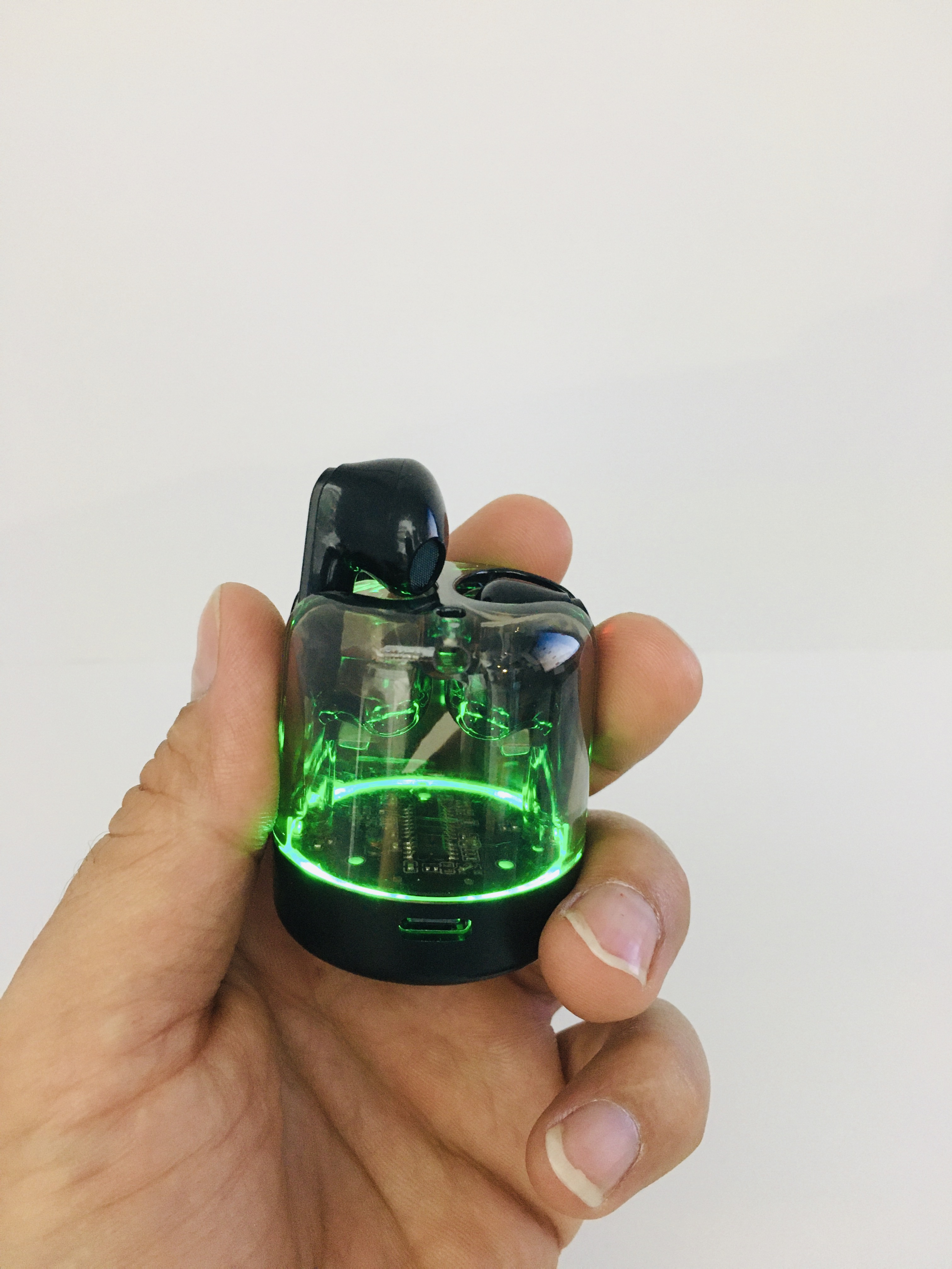 ایرپاد شیشه‌ای ULTRATOP PODS | صدای شفاف و طراحی لوکس