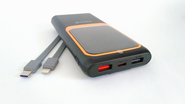 پاوربانک OALE Q10000 با ظرفیت 10000 میلی آمپر و شارژ سریع 22.5 وات - بدنه باریک و خروجی سه گانه