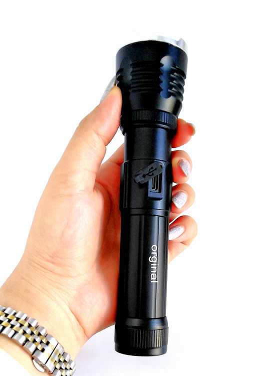 چراغ قوه LED تاکتیکال شارژی - برد ۱۵۰۰ متری ضد آب