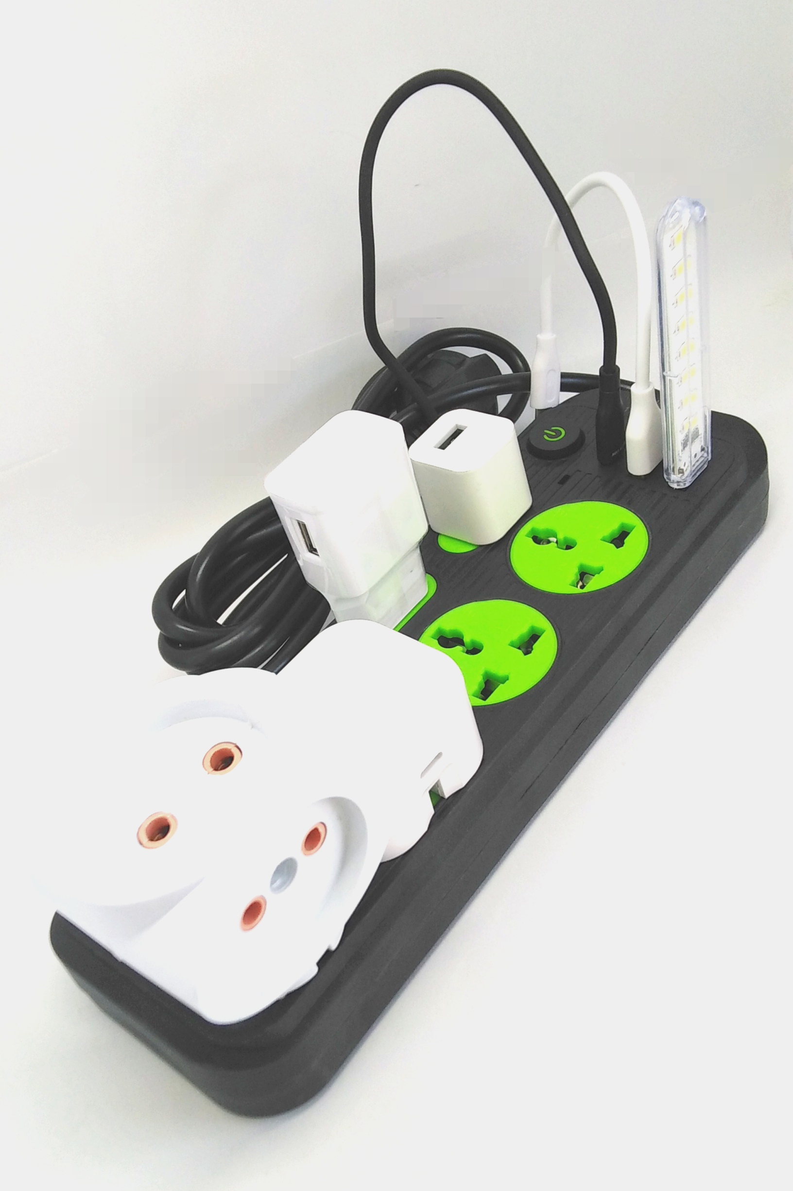 چند راهی برق و شارژر USB مدل 1304U